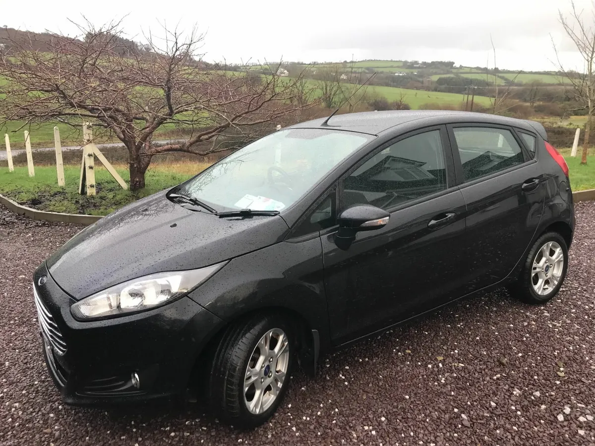Ford Fiesta 2015.only 35k ,full history , mint . - Image 2