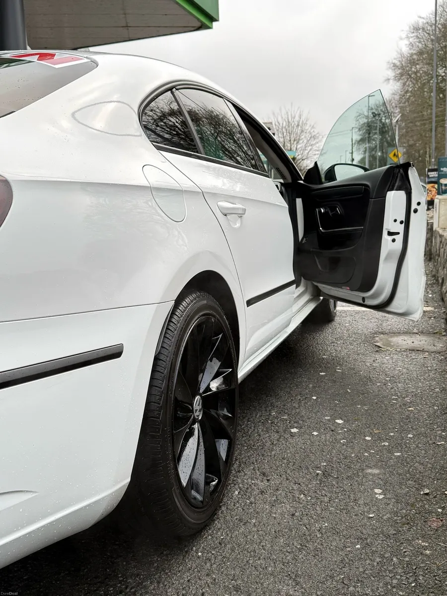 Passat CC 2.0 140bhp bluemotion GT - Image 3