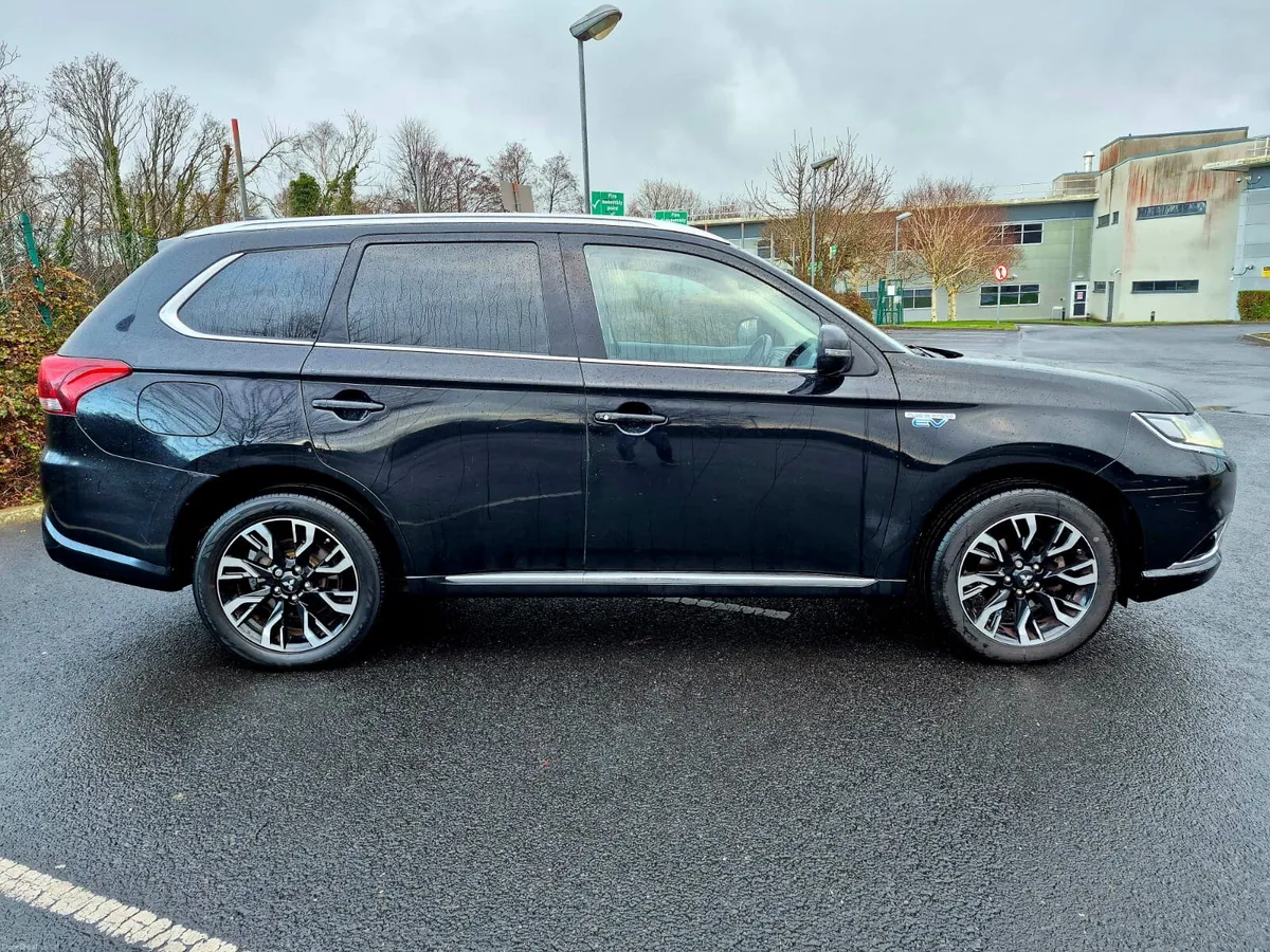 2016 MITSUBISHI OUTLANDER 2.0  GX4 H S PHEV HYBRI - Image 2