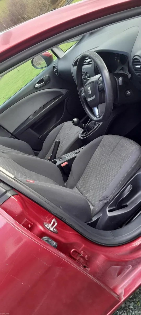 SEAT Leon 2010 (milage km) - Image 4