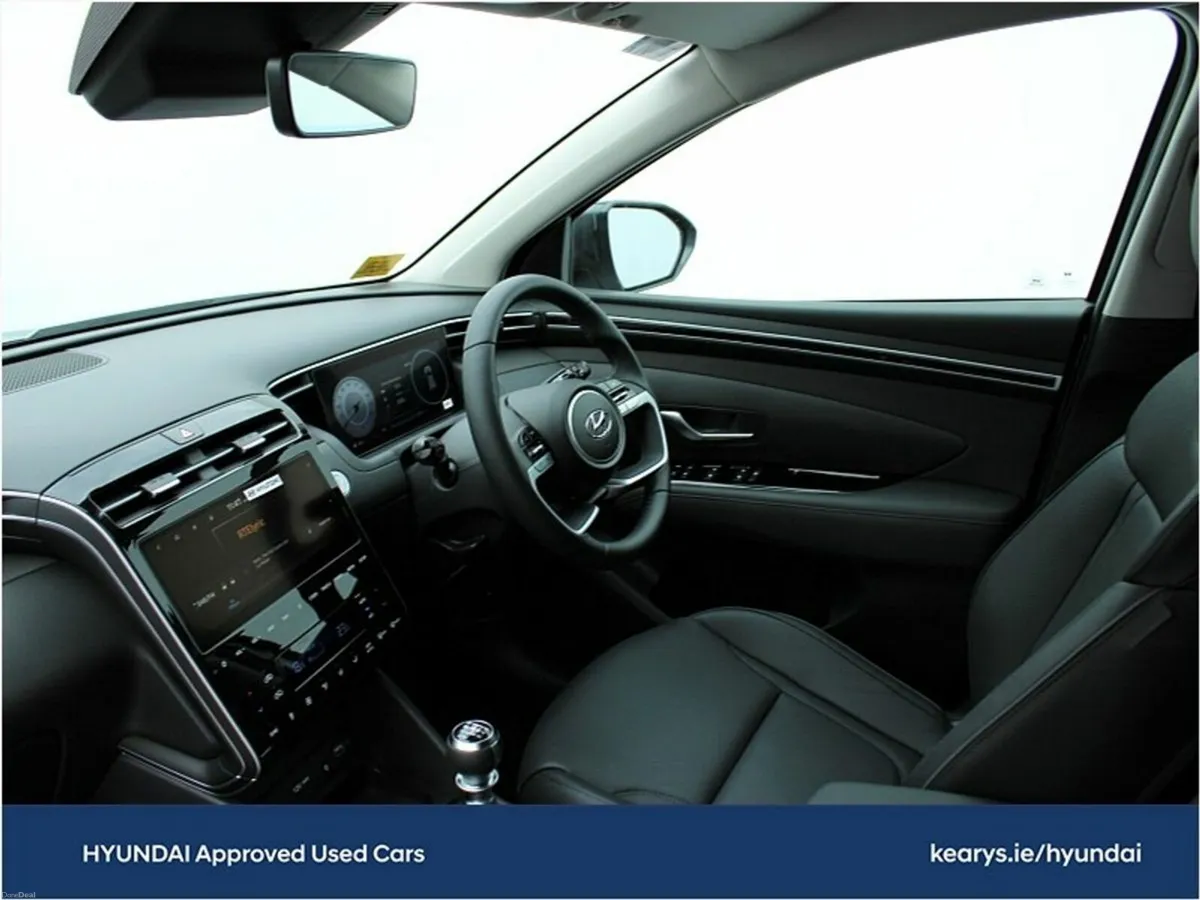 Hyundai Tucson **4.99% APR AVAILABLE** 2WD Executi - Image 5