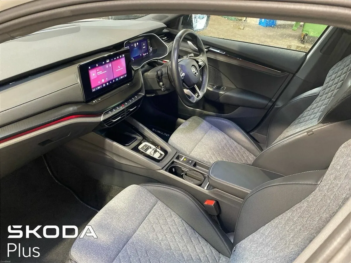Skoda Octavia Sportline 1.5TSI 150bhp DSG m-HEV - Image 4