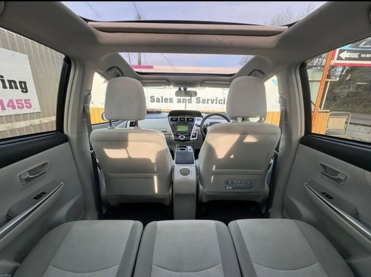 Toyota Prius+, 7 seats - Image 1