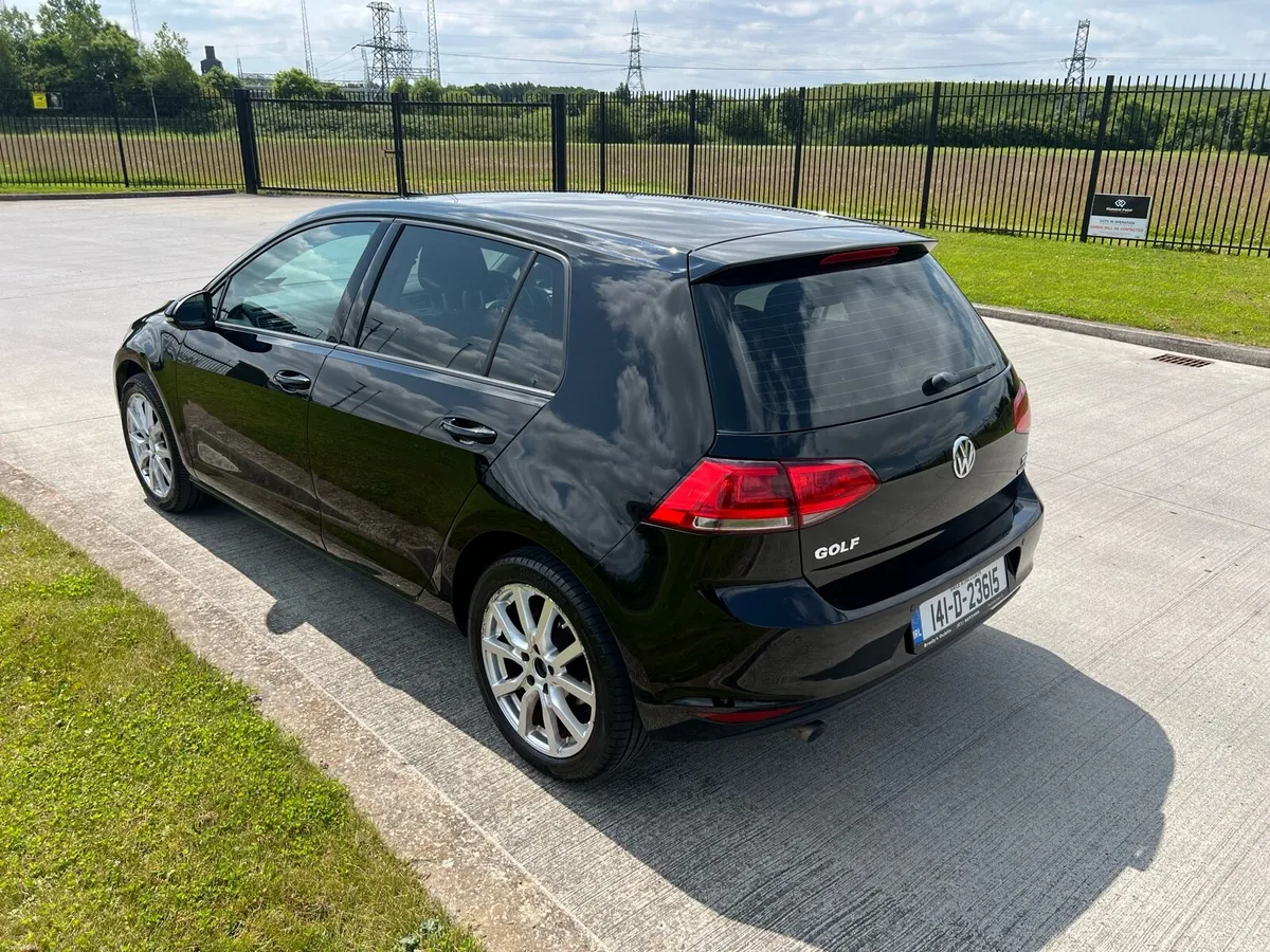 2014 Volkswagen Golf - Image 3