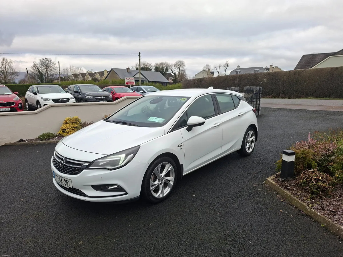 Opel Astra 2017 - Image 2