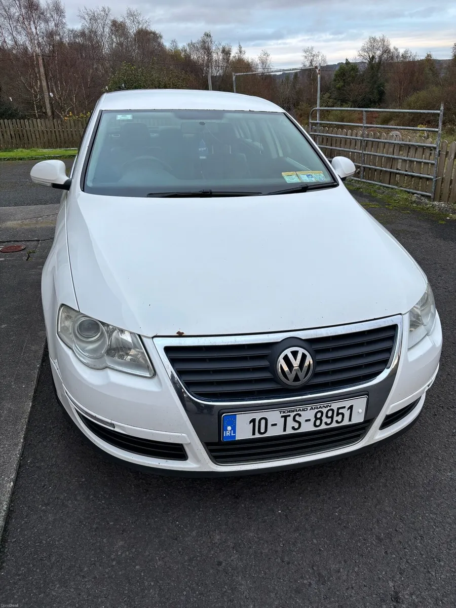 Volkswagen Passat high line blue motion Tv - Image 3