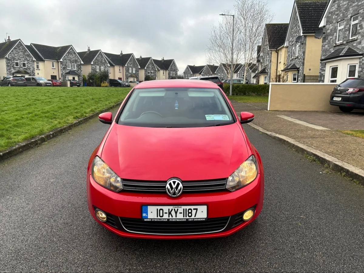 2010 Volkswagen Golf 1.6 TDI high line model - Image 3