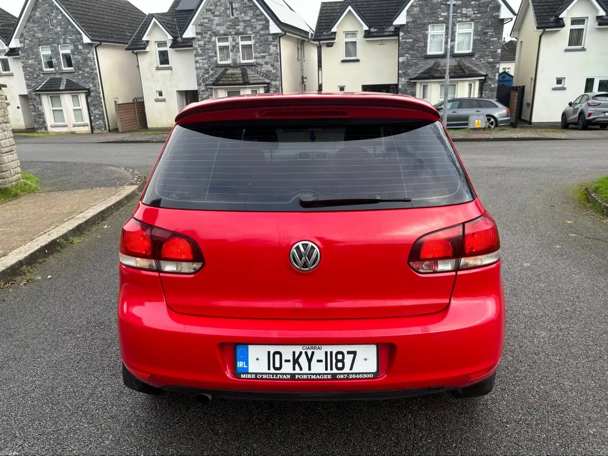 2010 Volkswagen Golf 1.6 TDI high line model - Image 4