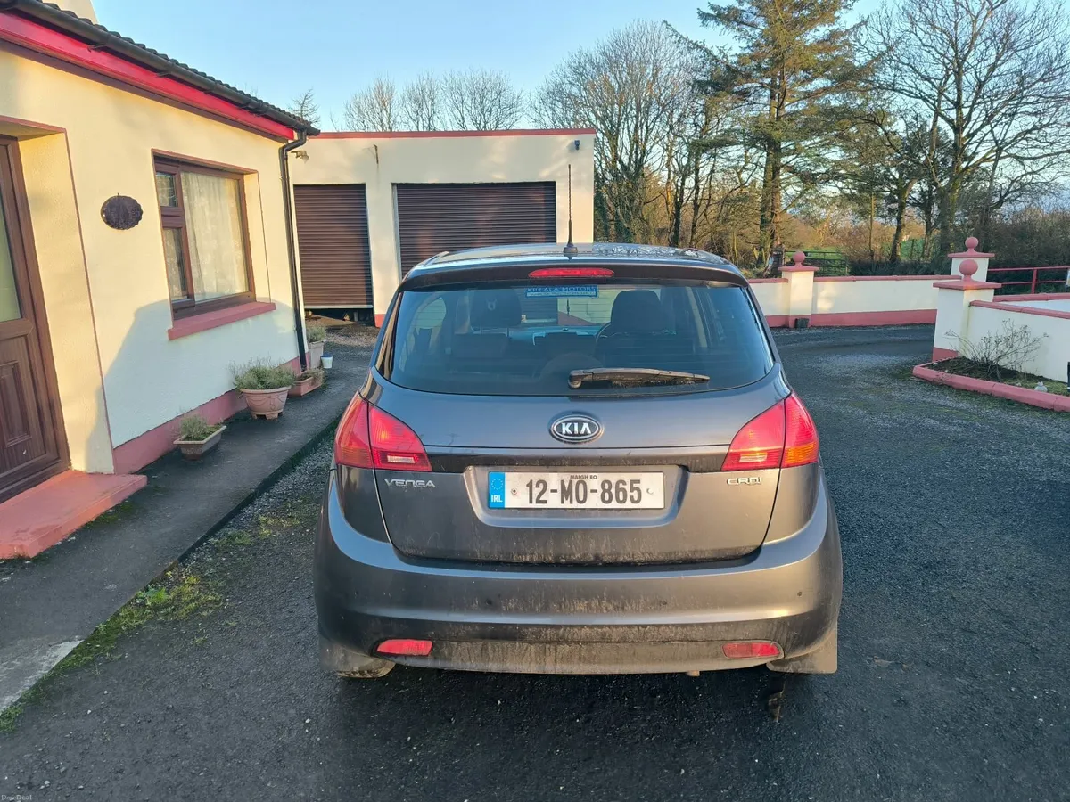 Kia Venga 2012 - Image 2