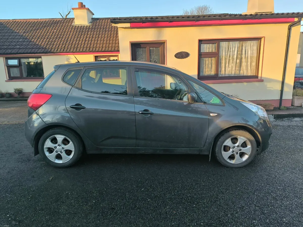 Kia Venga 2012 - Image 4