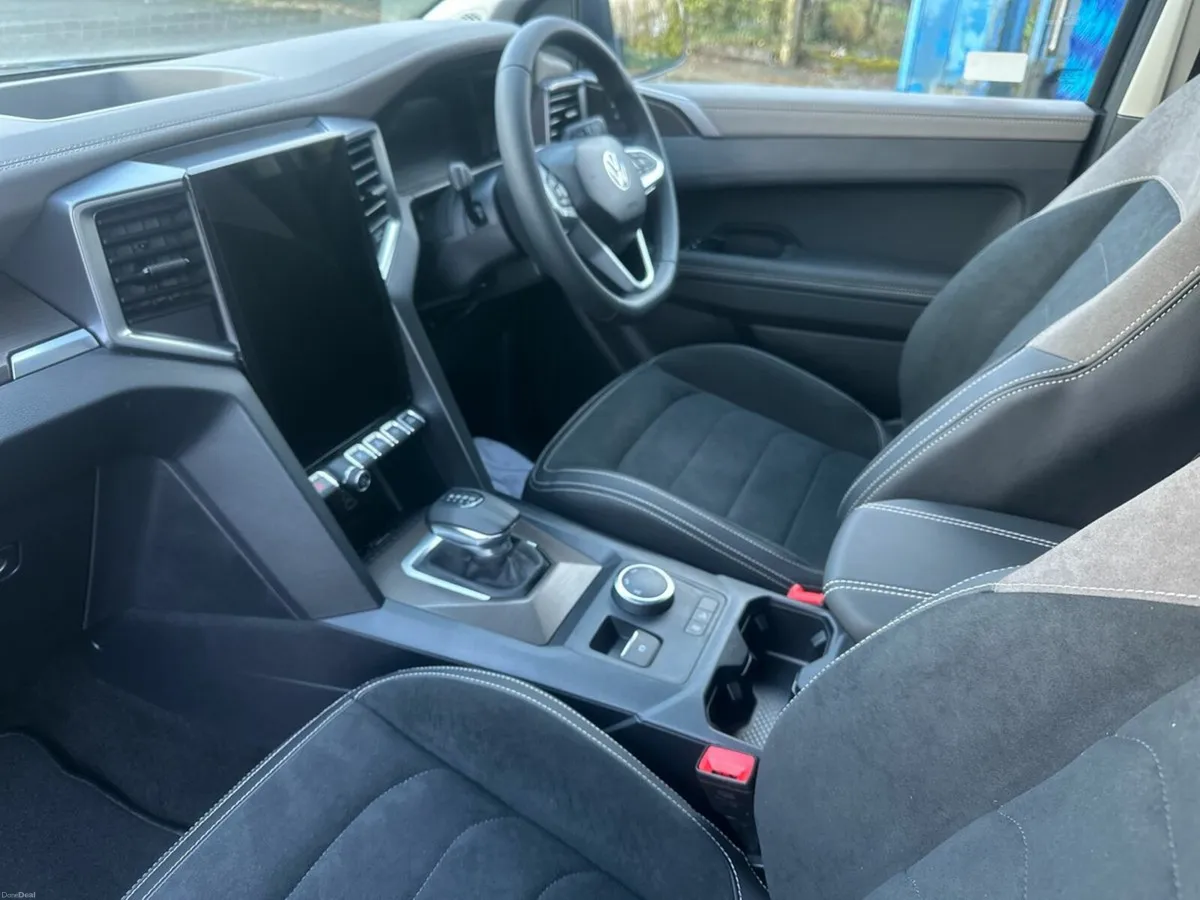 Volkswagen Amarok STYLE 2.0TDI 202BHP AUTO 4WD - Image 3