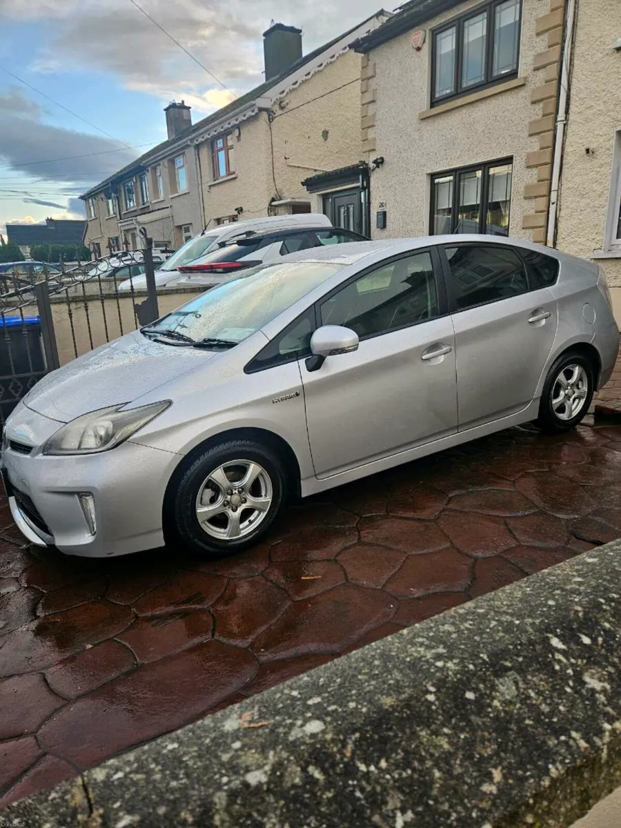 Toyota prius for sale - Image 2