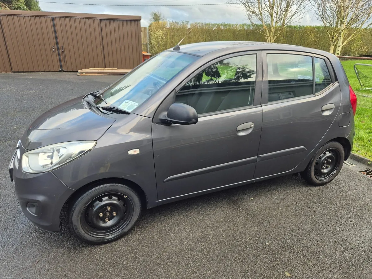 Hyundai i10 2011 - Image 1