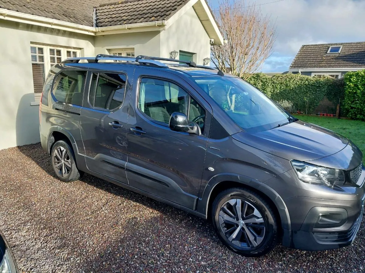 Peugeot Rifter GT Line, 130 Bhp, 7 Seater - Image 3