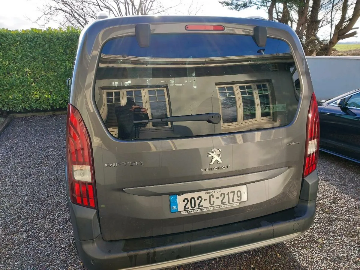 Peugeot Rifter GT Line, 130 Bhp, 7 Seater - Image 4