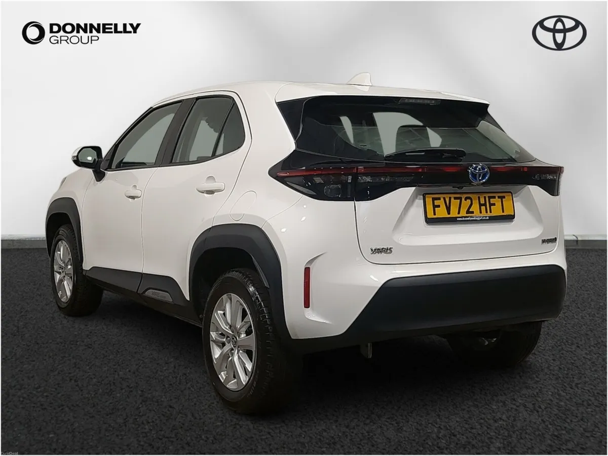 Toyota Yaris Cross Estate Icon - Image 2