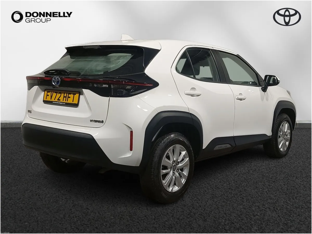 Toyota Yaris Cross Estate Icon - Image 4