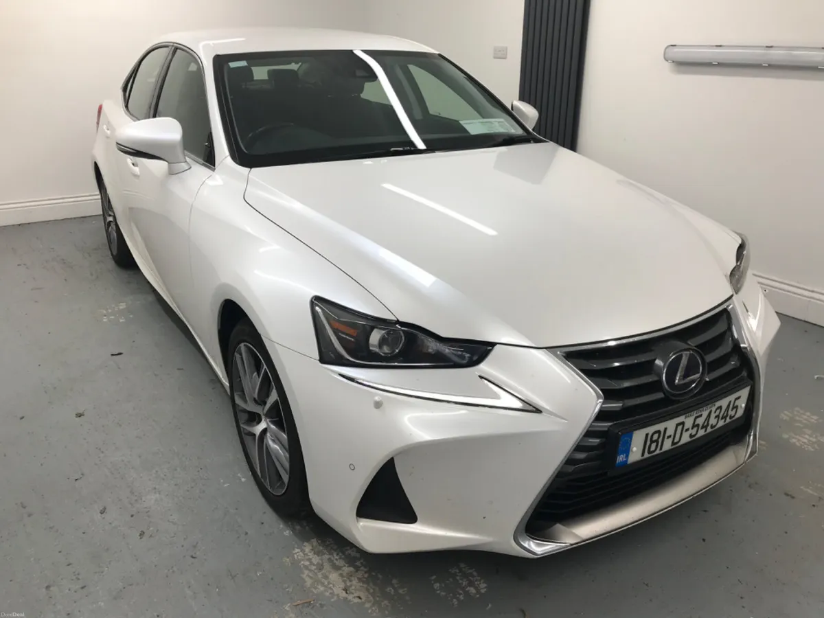 Lexus IS 2018 - Image 2