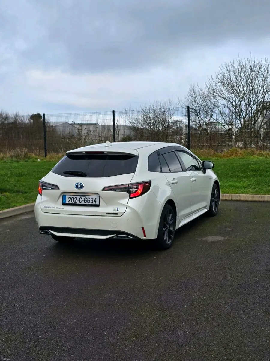202 Toyota Corolla Touring Estate - Image 4