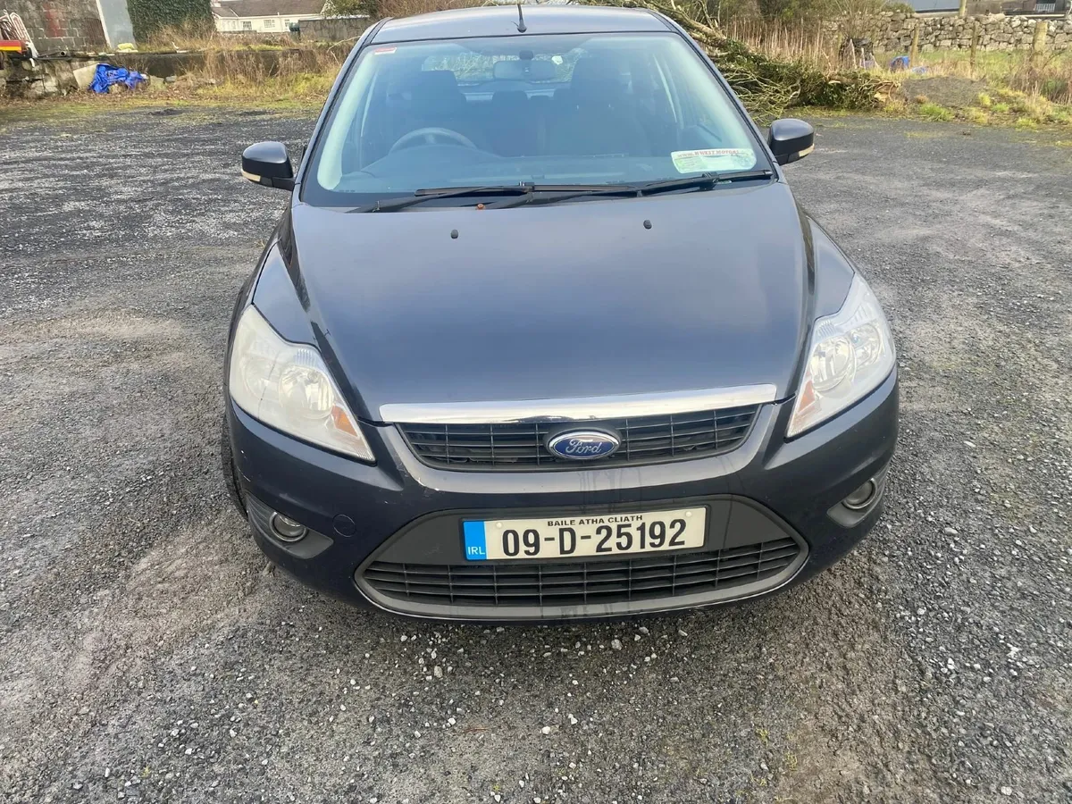 Ford Focus 2009 - Image 2