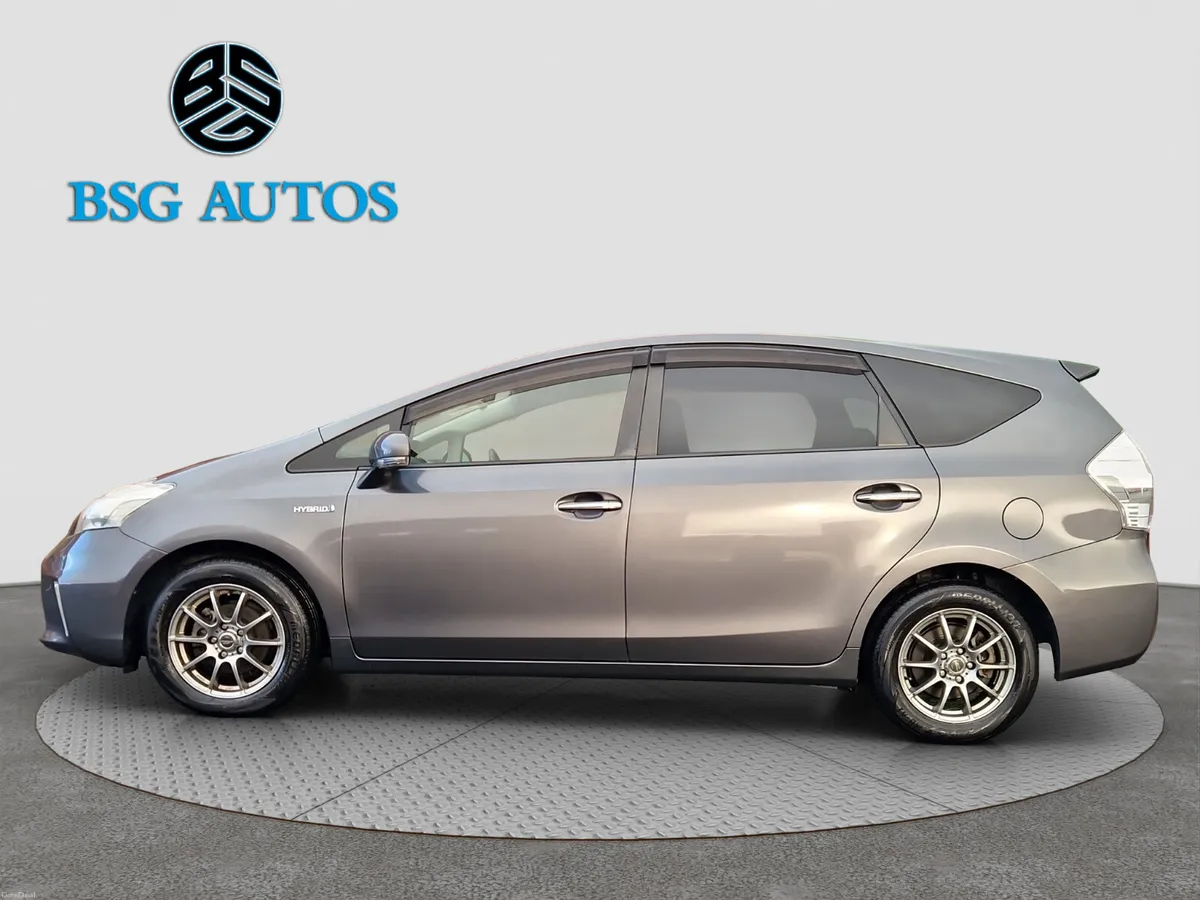2014 TOYOTA PRIUS ALPHA * 7 SEATER*1.8  HYBRID - Image 4