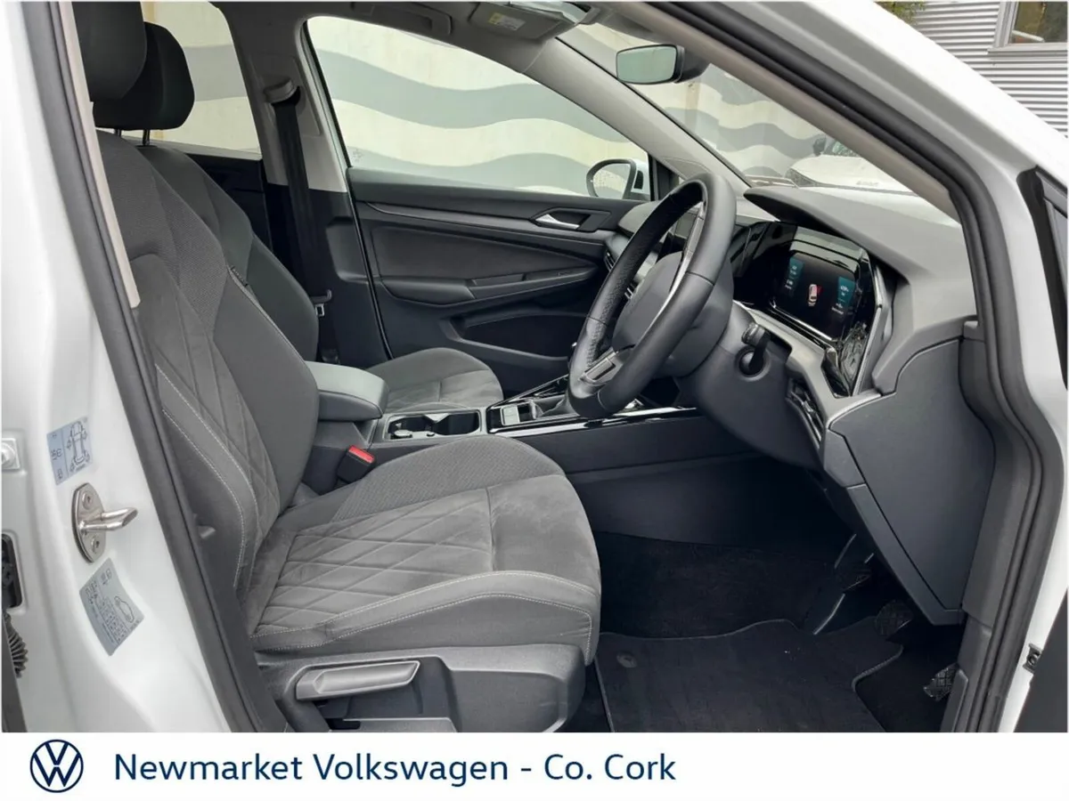 Volkswagen Golf STYLE 1.5TSI 130BHP - Image 4