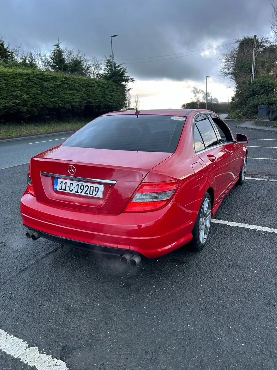 2011 C-Class Mercedes - Image 4