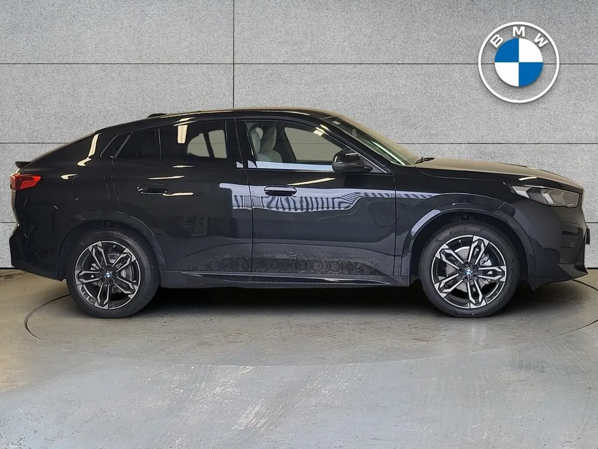 BMW iX2 eDrive20 M Sport - Image 4