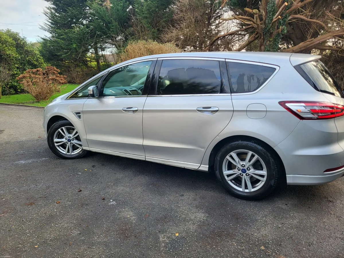 Ford S-Max 2015 - Image 1