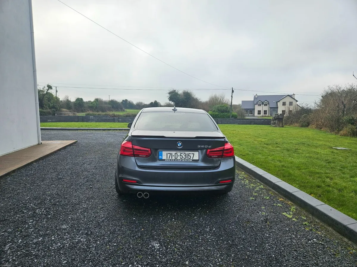 BMW 3-Series 2017 - Image 4