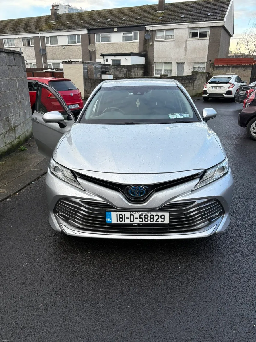 Toyota Camry - Image 4