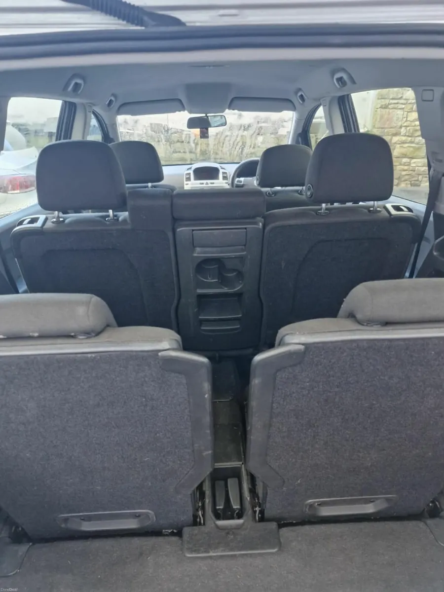 opel / Vauxhall Zafira 2010 - Image 3