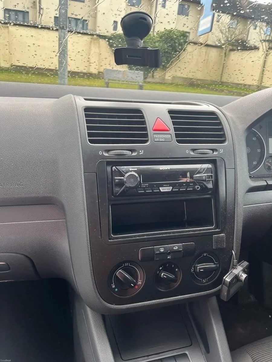 2007 Volkswagen Golf - Image 4