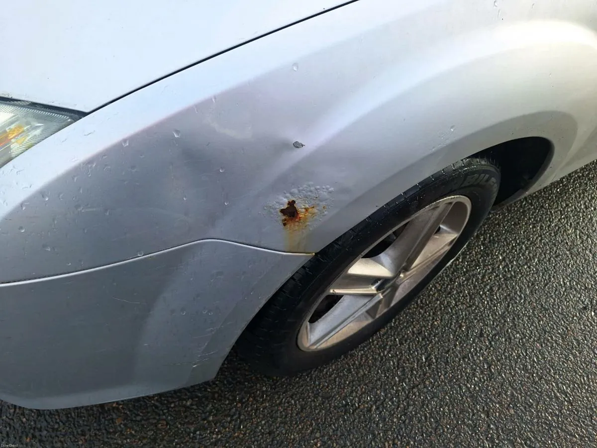 07 FORD FOCUS READ FIRST - Image 4