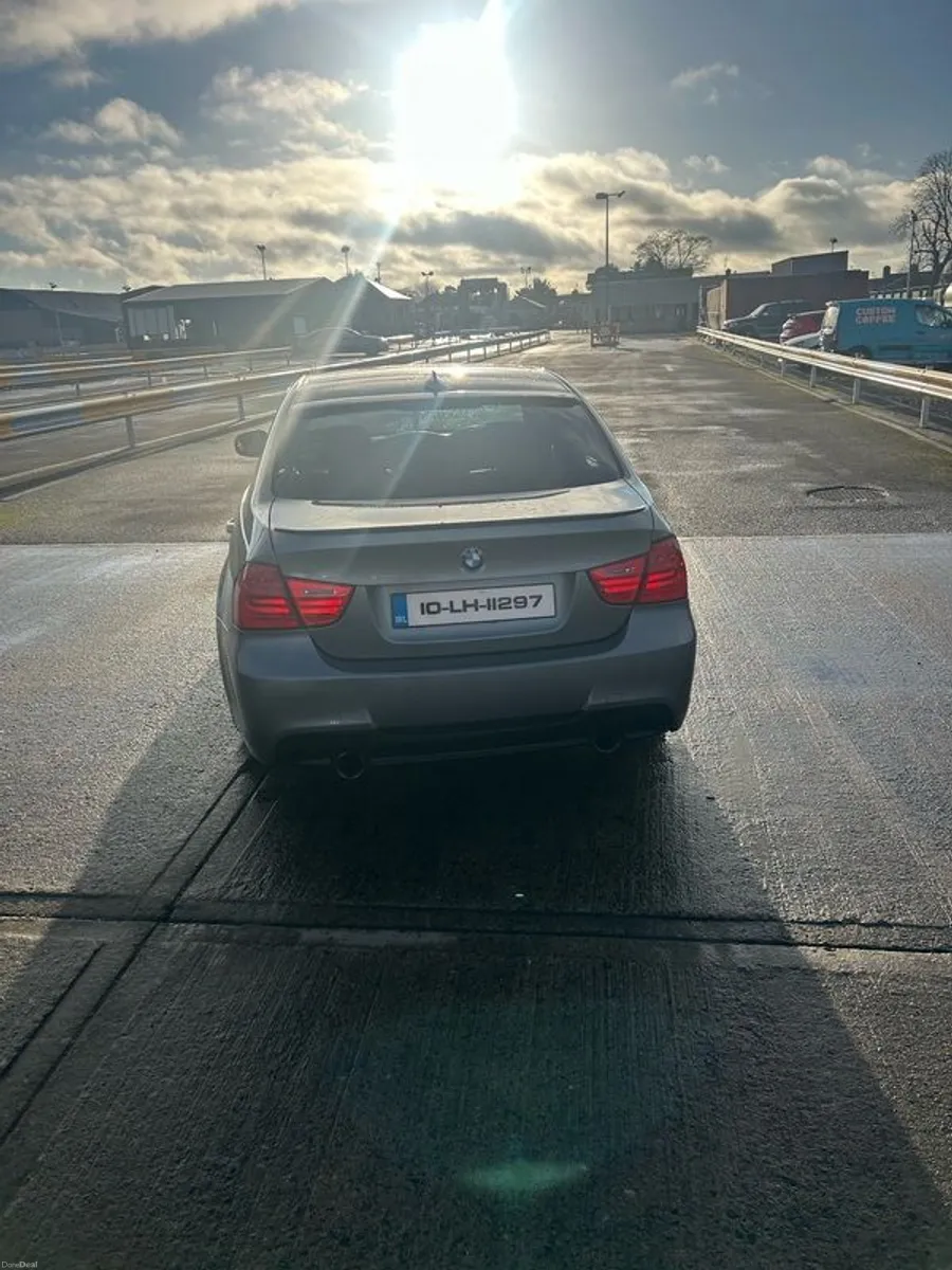 2010 Bmw 320 - Image 2