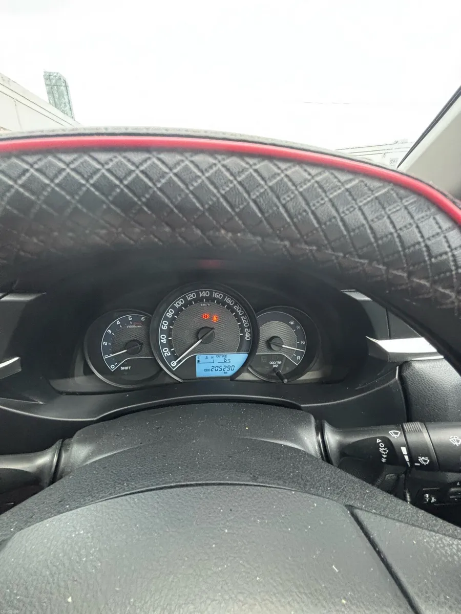 2016 Toyota Corrolla 1.4 D4D - Image 3