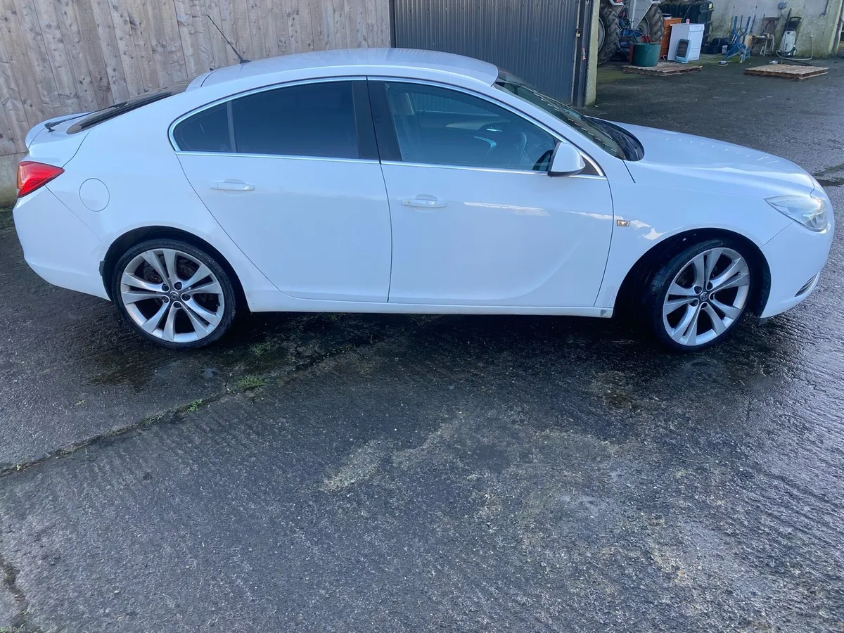 Vauxhall Insignia - Image 3