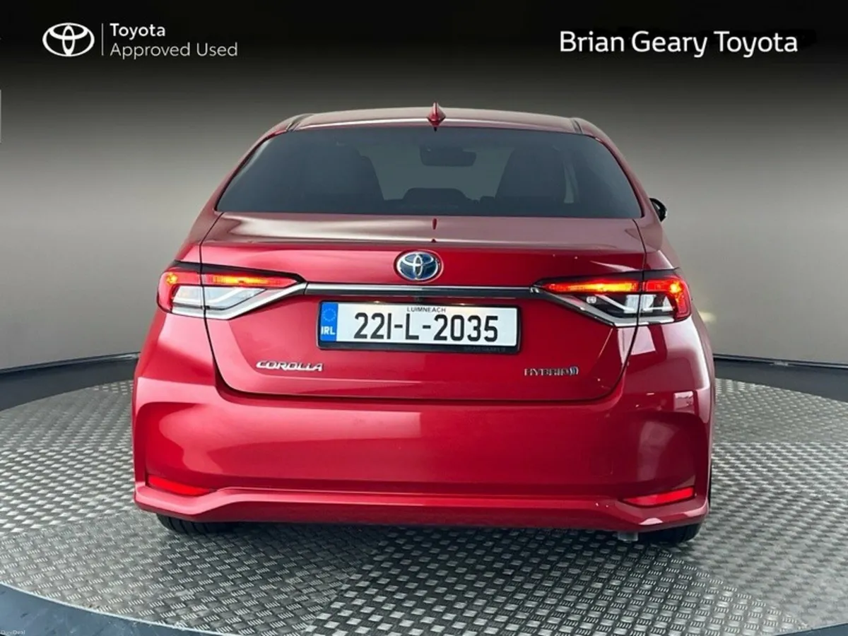 Toyota Corolla LunaSport Hybrid - Image 4