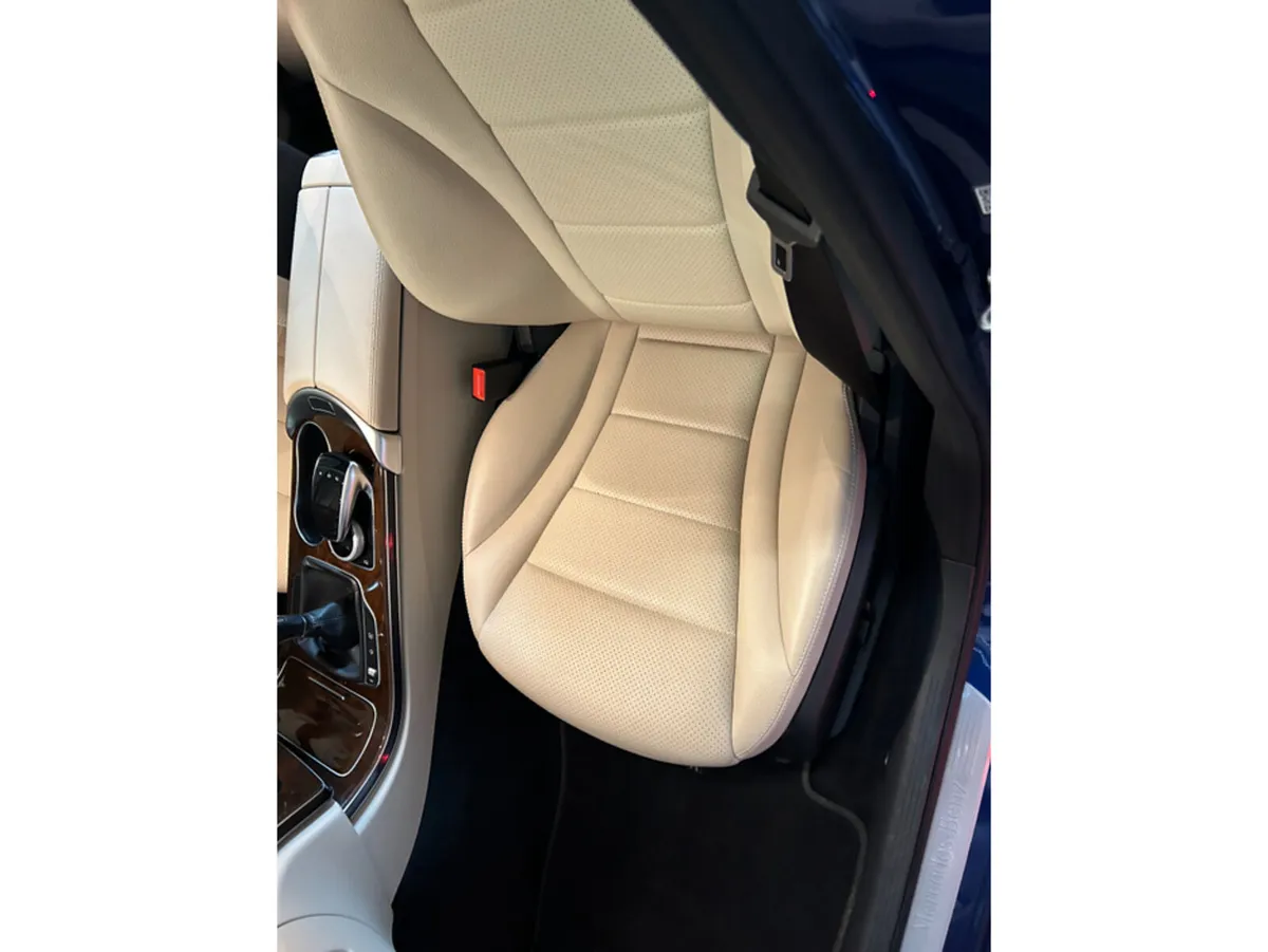 Mercedes-Benz C-Class ONLY 99000KLMS/// AVANTGARDE - Image 3