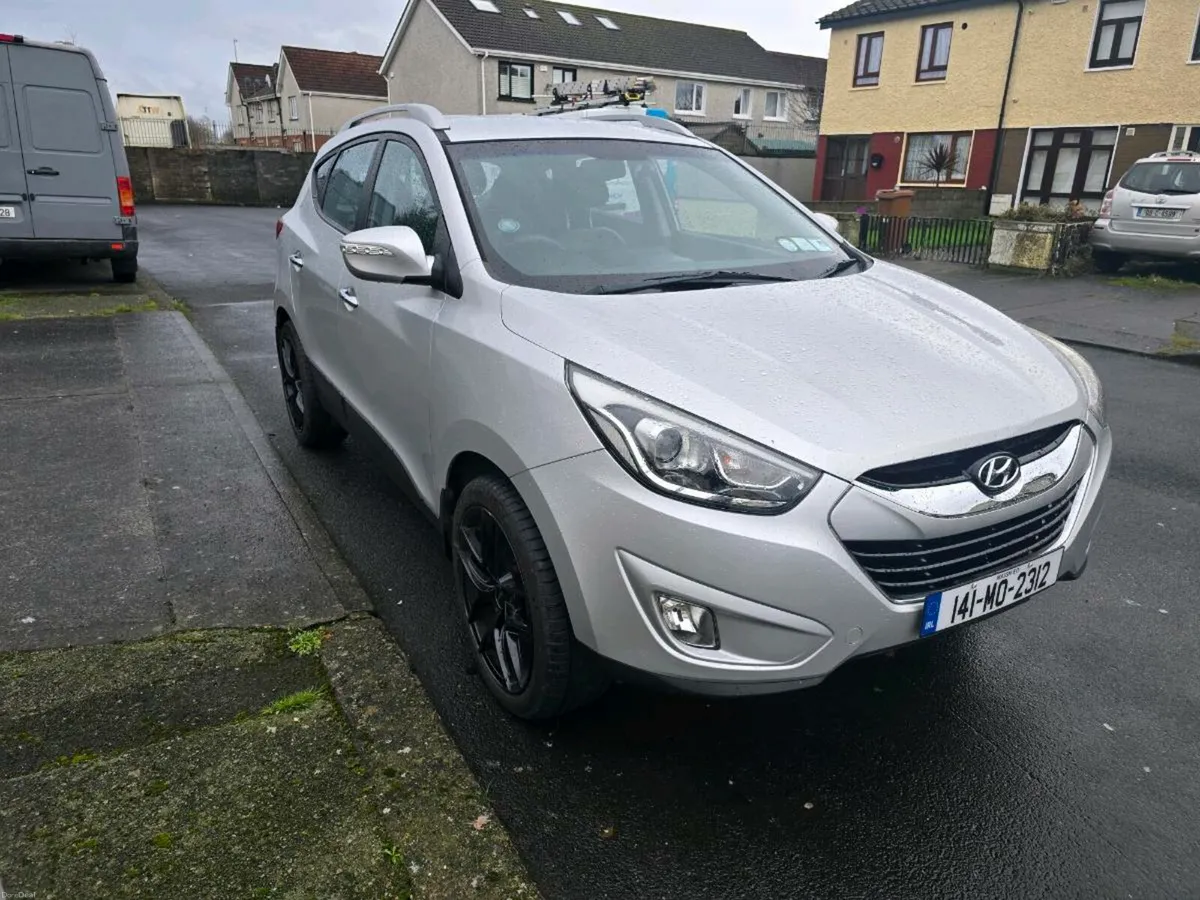 Hyundai ix35 AUTOMATIC - Image 3