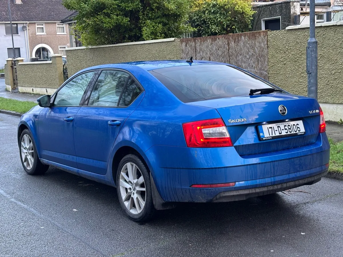 2017 Skoda Octavia Style Automatic - Image 3