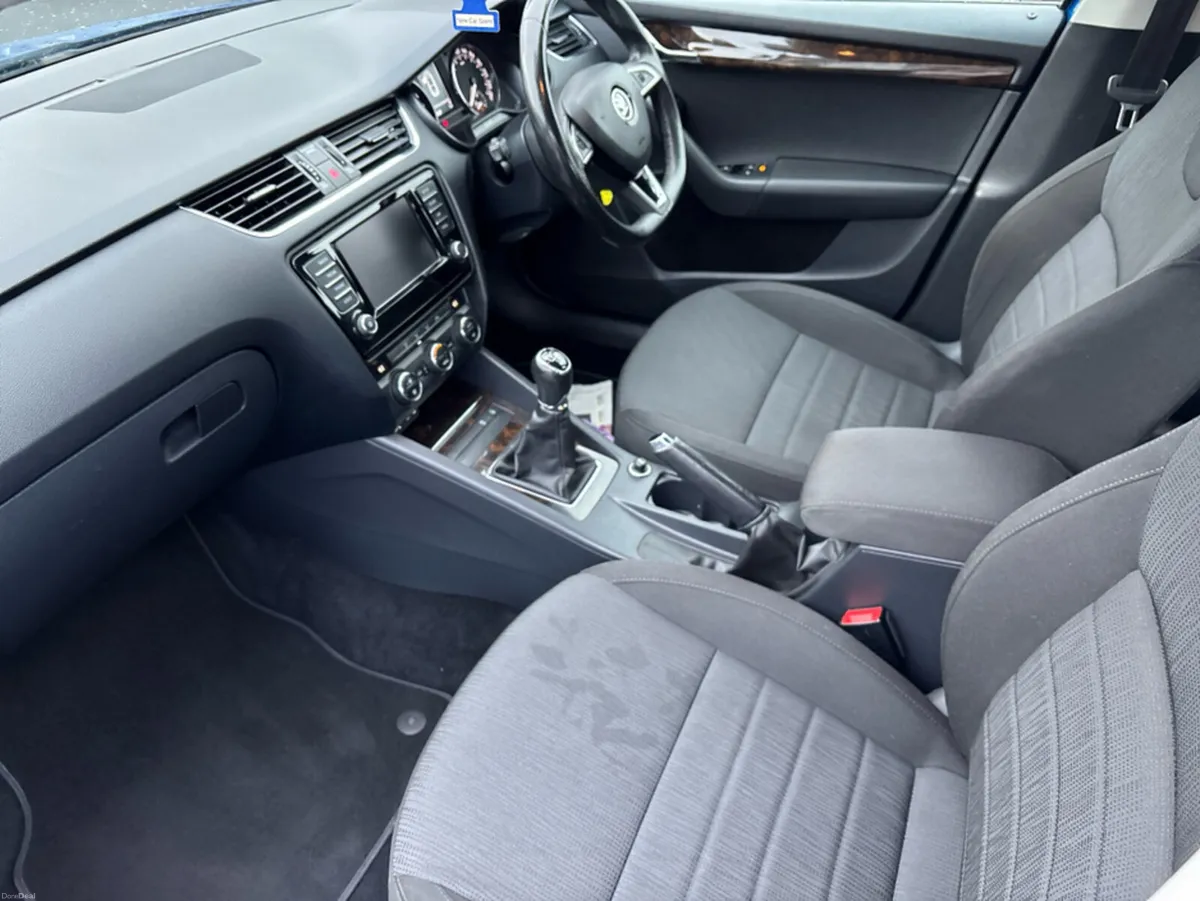 Skoda Octavia STYLE 1.6 TDI 110HP 4DR - Image 3