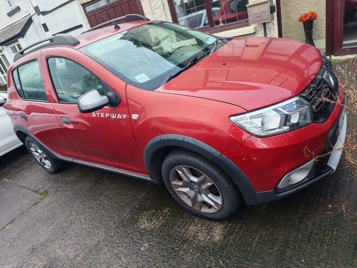 2017 Dacia Sandero Stepway - Image 2