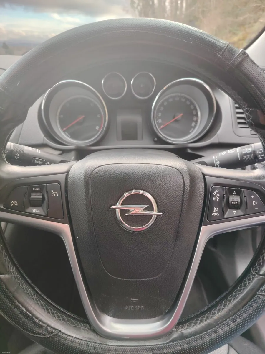 Opel Insignia 2011 - Image 4