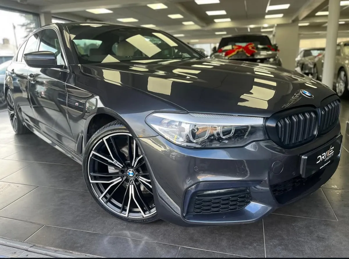 BMW 5-Series 2019 520d M-Sport - Image 2