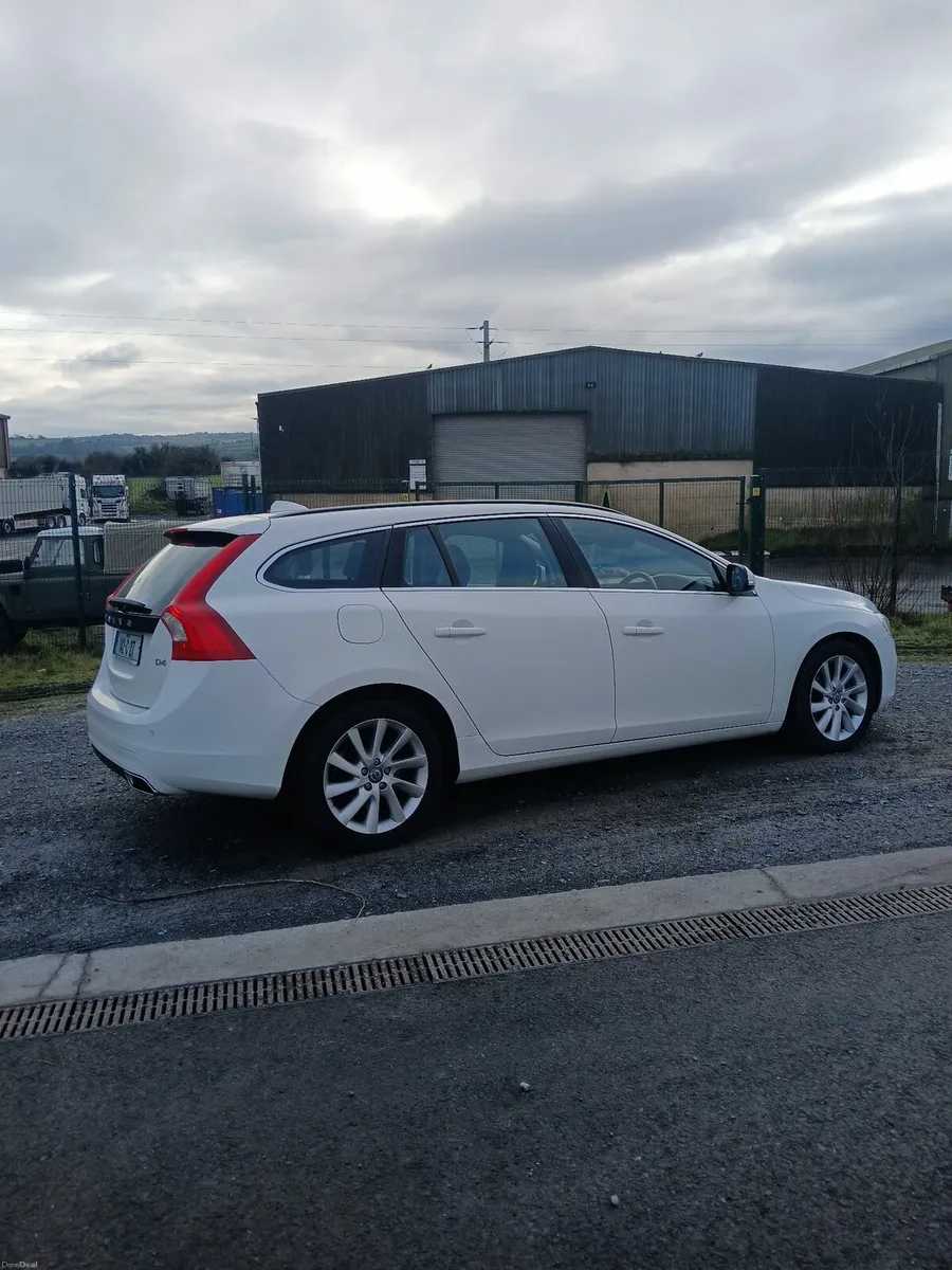 Volvo V60 2014 - Image 1