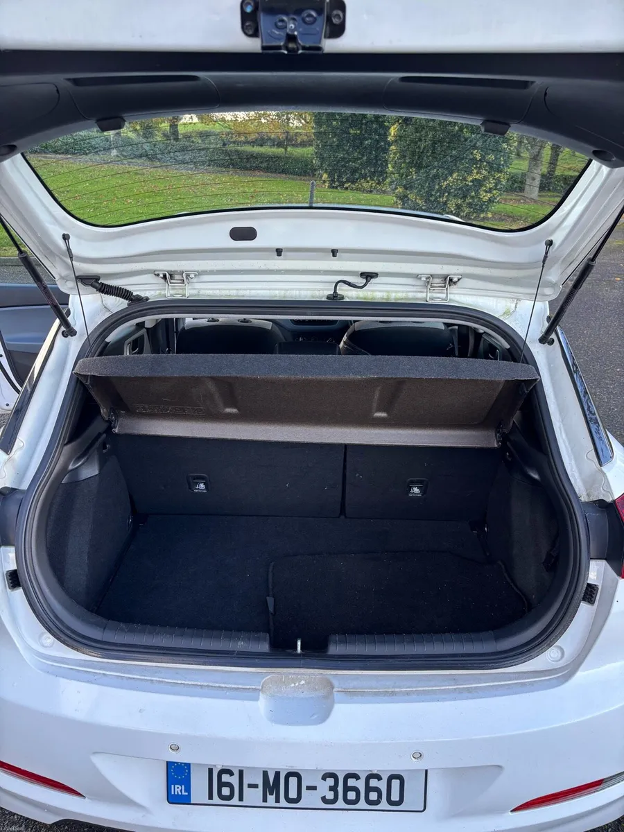 Hyundai i20 - Image 4