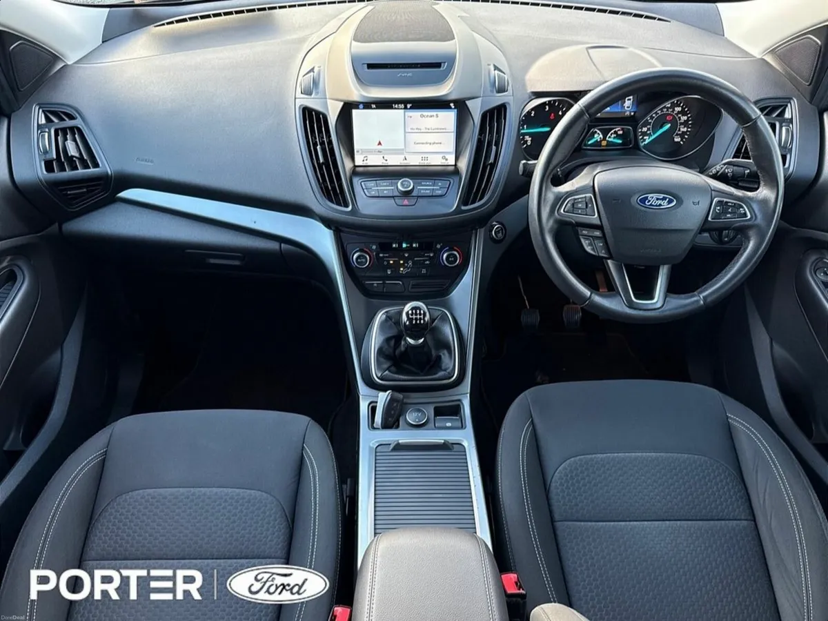 Ford Kuga 1.5 TDCI ZETEC 120PS - Image 3