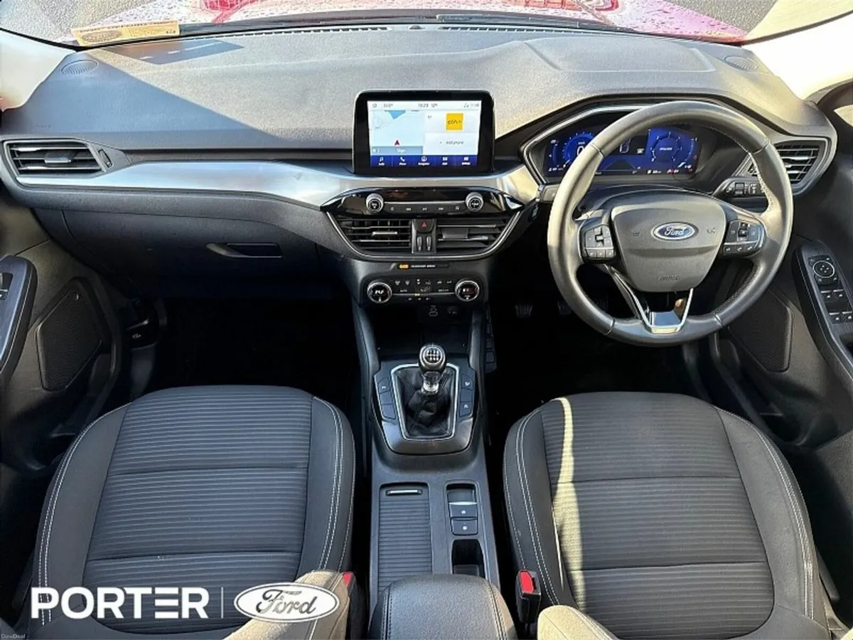 Ford Kuga 1.5TDCI TITANIUM 120PS *DIESEL* - Image 3