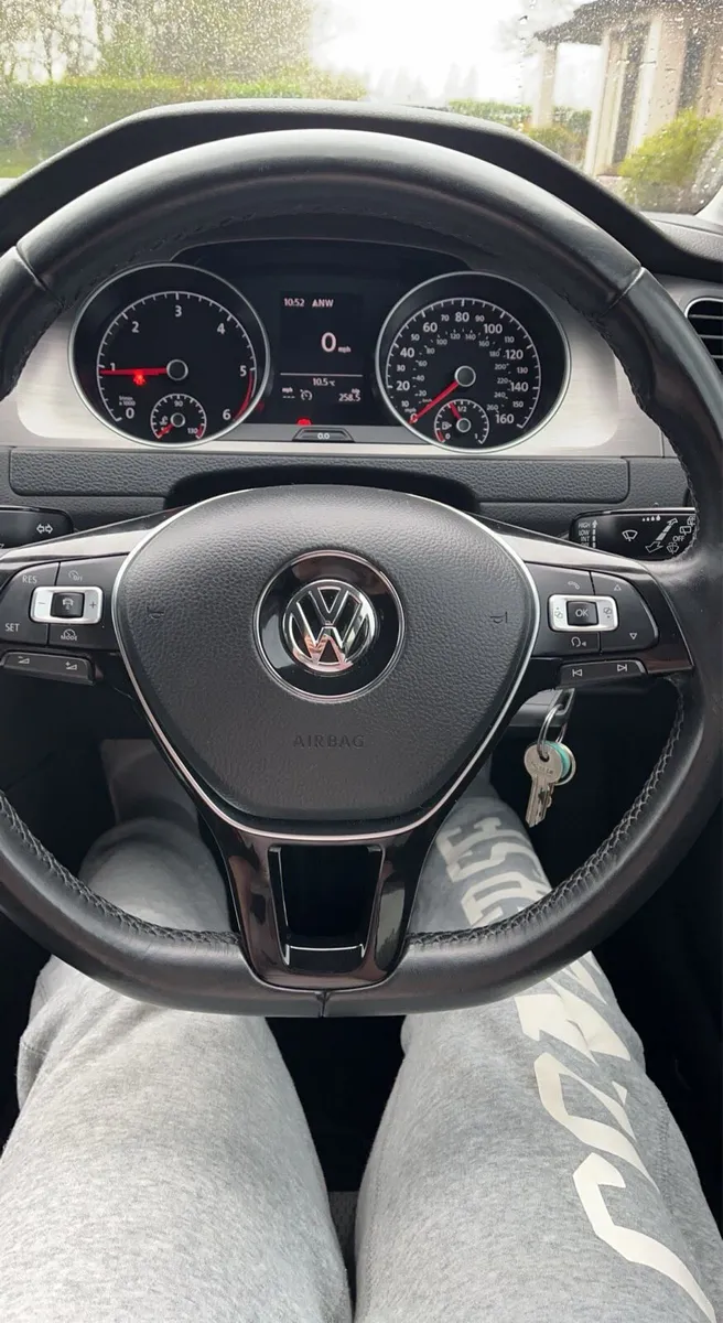 Volkswagen Golf - Image 2